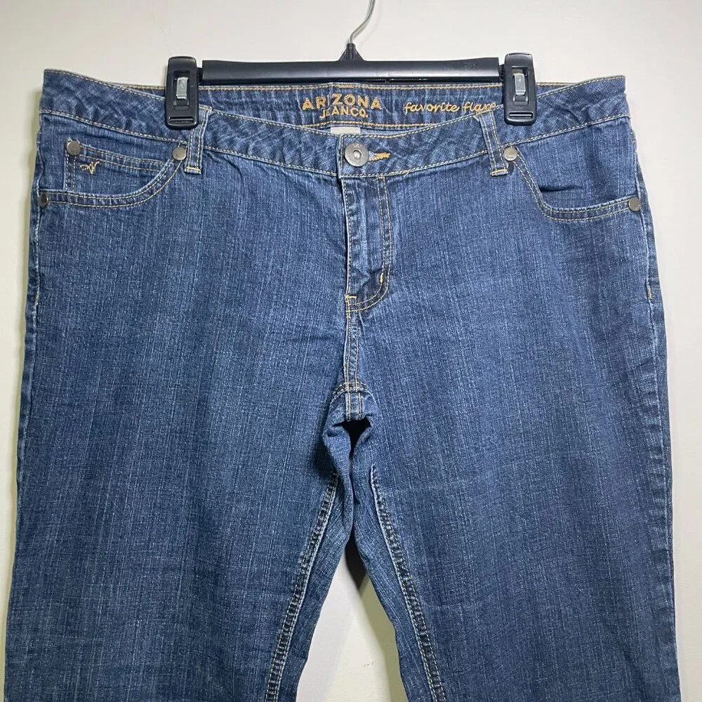 Junior Girls Arizona 'Favorite Flare' Size 17 Short Jeans - Picture 3 of 12
